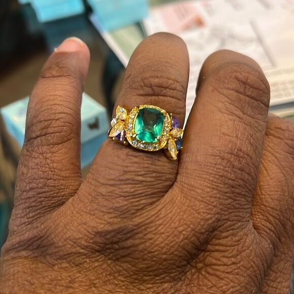 STUNNING 18KT YELLOW GOLD GREEN SAPPHIRE & TANZANITE ENGAGEMENT RING 6,8,9,10 - Picture 4 of 8